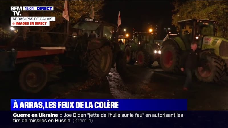 À Arras, dans le Pas-de-Calais, les agriculteurs se mobilisent devant le bâtiment de la direction départementale des Territoires