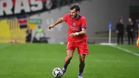 Le Parisien Kvaratskhelia face à Toulouse le 30 août 2025