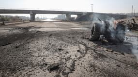 Une frappe aérienne s'est écrasée sur la route entre Damas et Alpe, dimanche en Syrie. 