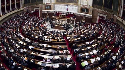 Les députés français continuent l'examen du Budget 2014.