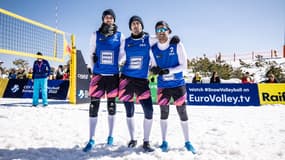 Snow Volley