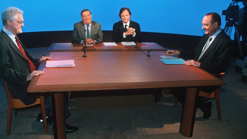 Lionel Jospin et Jacques Chirac pendant le débat de l'entre deux tours de la présidentielle 1995, présenté par Alain Duhamel et Guillaume Durand.
