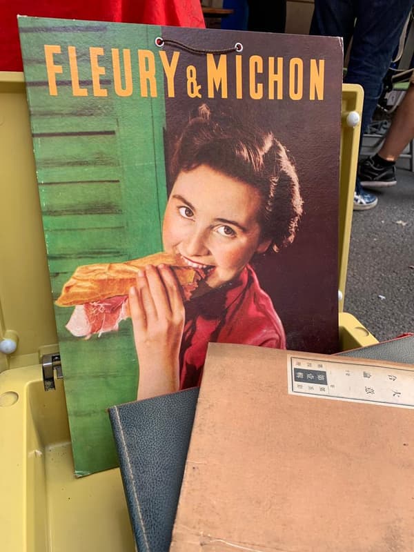 Une ancien publicité de la marque Fleury Michon, boulevard Louis 14, lors de la braderie de Lille.