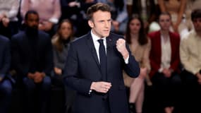 Emmanuel Macron sur le plateau de TF1 le 14 mars 2022