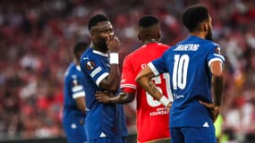 Chancel Mbemba et Pierre-Emerick Aubameyang lors du quart de finale aller de Ligue Europa Benfica-OM, 11 avril 2024