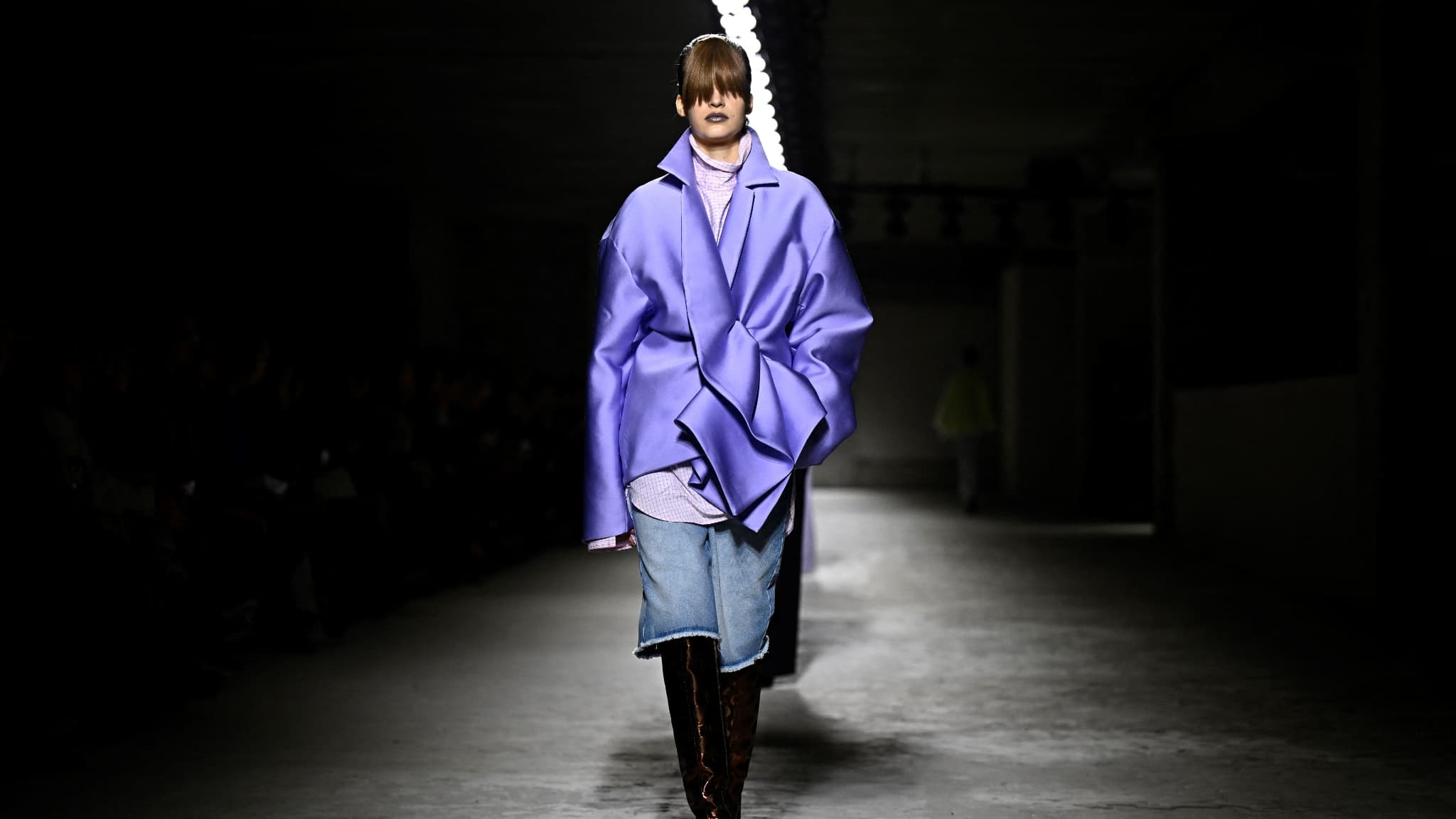 Collection femme automne-hiver 2024-2025 de Dries Van Noten Collection femme automne-hiver 2024-2025 de Dries Van Noten