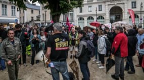 Des participants au mouvement "bloquons-tout" à Pau le 8 septembre 2025