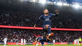 Neymar célèbre le premier but du PSG face à l'OM, dimanche dernier
