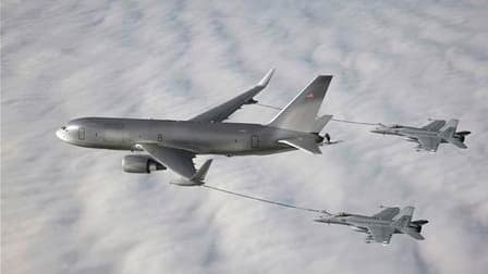 Boeing a remporté l'appel d'offres portant sur la livraison d'avions ravitailleurs à l'armée de l'air américaine, aux dépens d'Airbus, filiale d'EADS. /Photo diffusée le 24 février 2011/REUTERS/Boeing