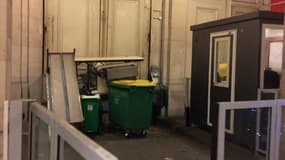 Les éboueurs en grève ont investi un bâtiment de la ville de Paris ce mardi.