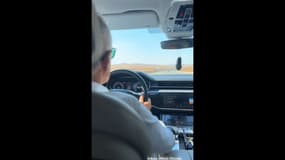 Sur une vidéo mise en ligne dimanche soir sur son compte X, Abdulkadir Uraloglu apparaît au volant d'une puissante Audi dont le compteur grimpe jusqu'à 225 km/h, sur une portion limitée à 140 km/h