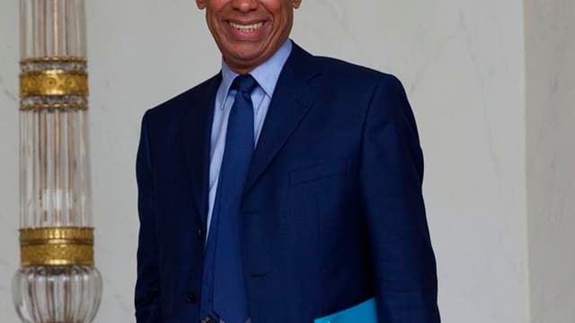 Le socialiste Victorin Lurel, ministre des Outre-mers, a été réélu dès le premier tour dans la quatrième circonscription de Guadeloupe dimanche avec 67.23% des suffrages exprimés. /Photo prise le 23 mai 2012/REUTERS/Charles Platiau