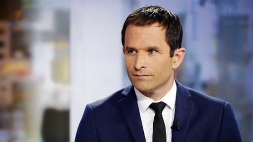 Benoît Hamon, alors ministre de l'Education, photographié avant une intervention sur France 2 à Paris le 25 août 2015