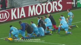 Europa League : Les joueurs du Slavia s'agenouillent devant leurs fans