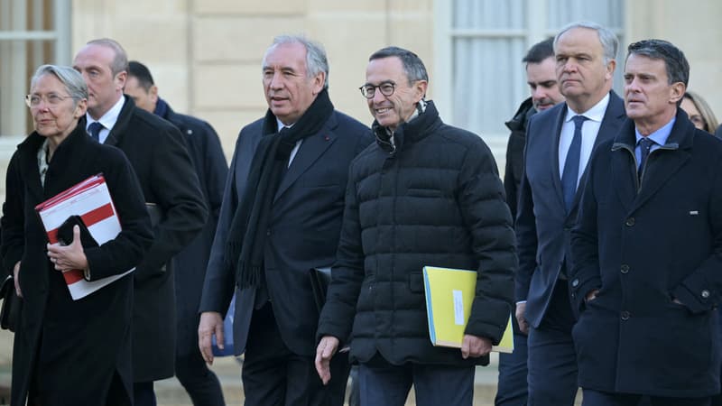 Bayrou entouré de Borne et Retailleau: découvrez les premières images du nouveau gouvernement