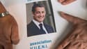 Nicolas Sarkozy va-t-il annoncer sa candidature à la présidence de l'UMP dans les prochains jours? En tout cas, ses soutiens s'organisent déjà, comme ici au Touquet le week-end dernier. 