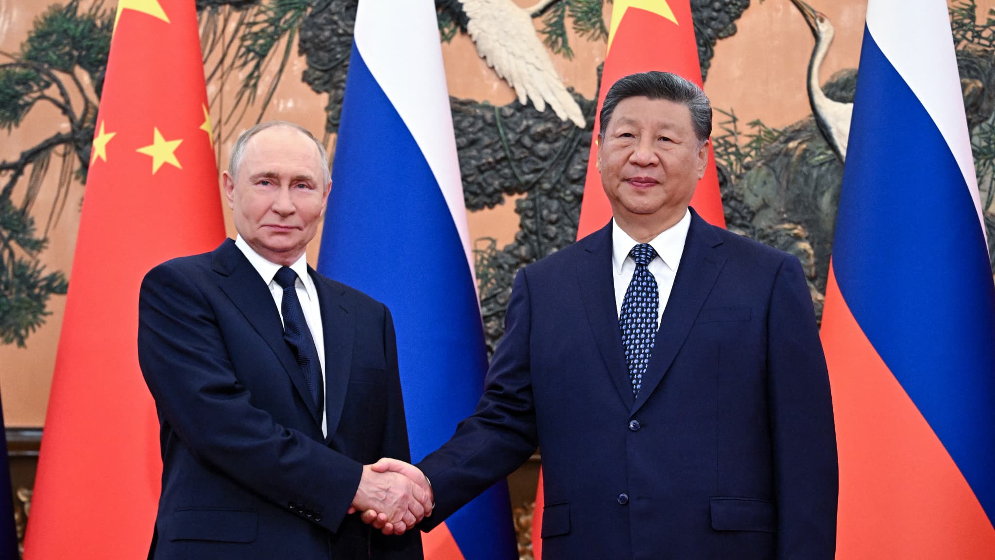 LA RUSSIE VA VENDRE DU GAZ À PRIX DISCOUNT À LA CHINE: POURQUOI C’EST UN DANGER POUR L’EUROPE (ET UN CAMOUFLET POUR LES ÉTATS-UNIS)