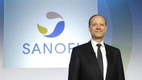 Chris Viehbacher, directeur général de Sanofi. Sanofi vise la réduction d'environ 900 postes en France à l'horizon 2015, sur la base du volontariat, dans le cadre de la revue de l'évolution de ses activités dans le pays. /Photo prise le 25 septembre 2012/