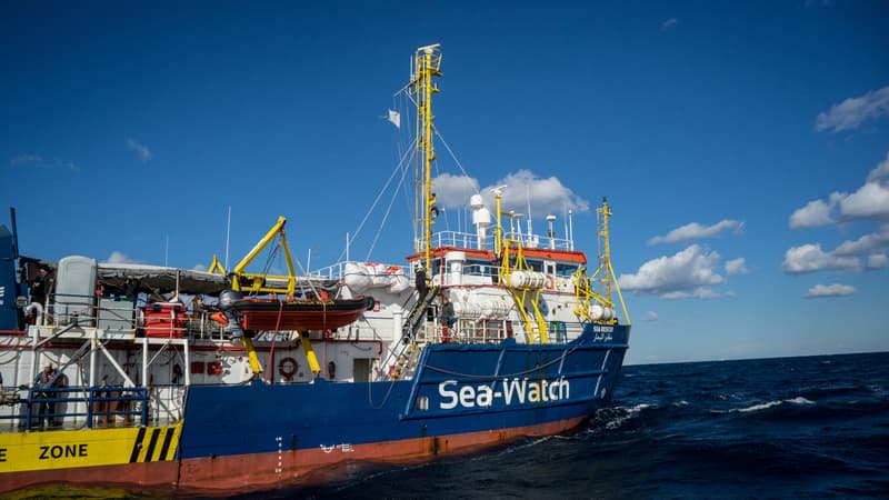 Le Sea-Watch est l'un des deux bateaux des ONG allemandes à avoir recueilli des migrants.