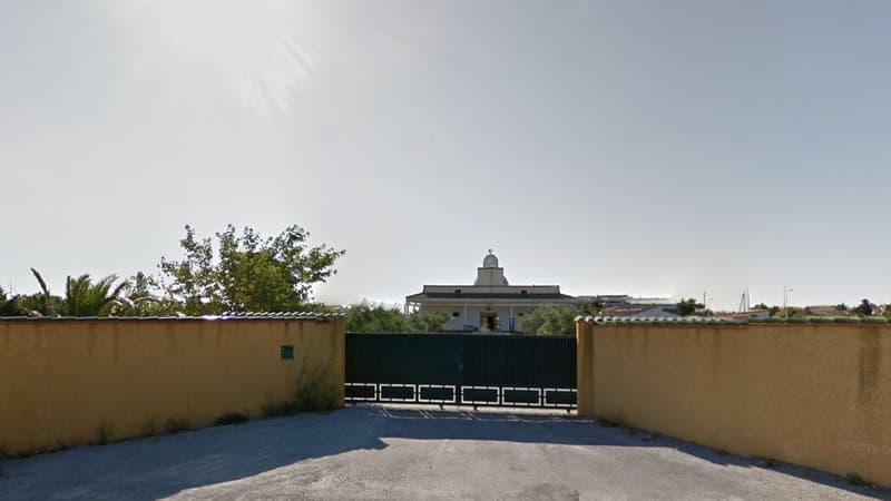 Les pattes et la tête d'un sanglier ont été jetés dans la nuit de jeudi à vendredi à Perpignan (Pyrénées-Orientales) dans la grande mosquée avec notamment un "Dehors" taggé sur un mur - Vendredi 8 janvier 2016