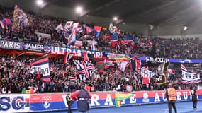 Les supporters du Virage Auteuil, à Paris le 19 octobre 2021