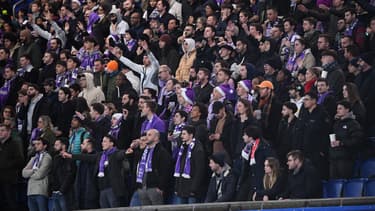 Les supporteurs toulousains lors du Trophée des champions entre le PSG et Toulouse (2-0), le 3 avril 2024 au Parc des Princes