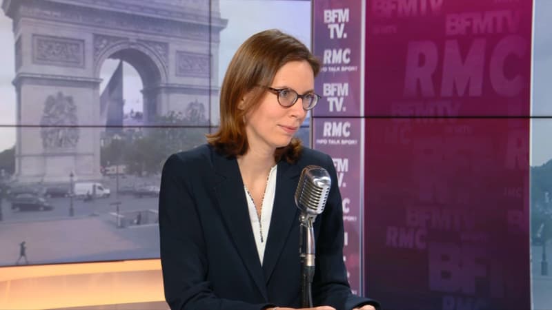 La vaccination obligatoire pour tous les agents publics? "Disproportionné" pour Amélie de Montchalin