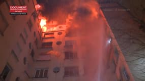 Le feu s'est déclaré dans un immeuble du 16e arrondissement. 