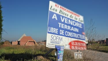 Les maires conditionnent l'octroi des permis de construire à la signature d'une charte comportant parfois des dispositions jugées abusives.