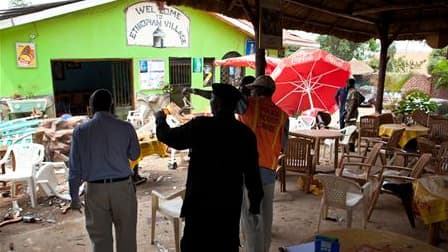 Al Chabaab a revendiqué les deux attentats qui ont fait 74 morts dans le restaurant (photo) et le club de sport de Kampala où était retransmise la finale de la Coupe du monde de football. Le groupe islamiste somalien menace de récidiver si l'Ouganda maint