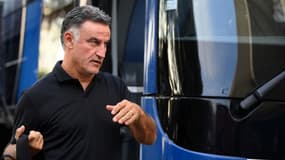 Christophe Galtier devant le car du PSG, août 2022