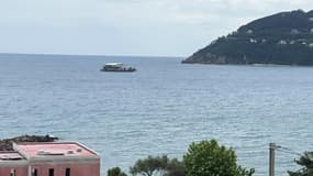 La plage flottante Canua Island au large de Théoule-sur-Mer (Alpes-Maritimes) le mardi 14 mai 2024.
