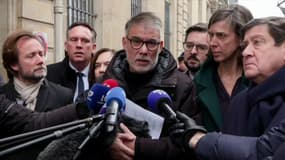 Olivier Faure, Boris Vallaud et Patrick Kanner à la sortie de Matignon le 1er décembre 2025