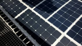 Le port de Marseille-Fos devrait accueillir d'ici 2025 une giga-usine de panneaux photovoltaïques, la plus importante jusqu'à présent en Europe, a annoncé  l'entreprise Carbon, porteuse du projet