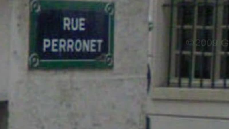 Près du boulevard Saint-Germain, se situe la rue Perronet