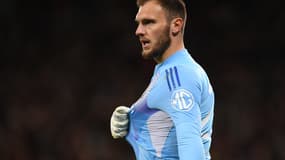Lucas Perri lors de Manchester United-Lyon le 17 avril 2025.