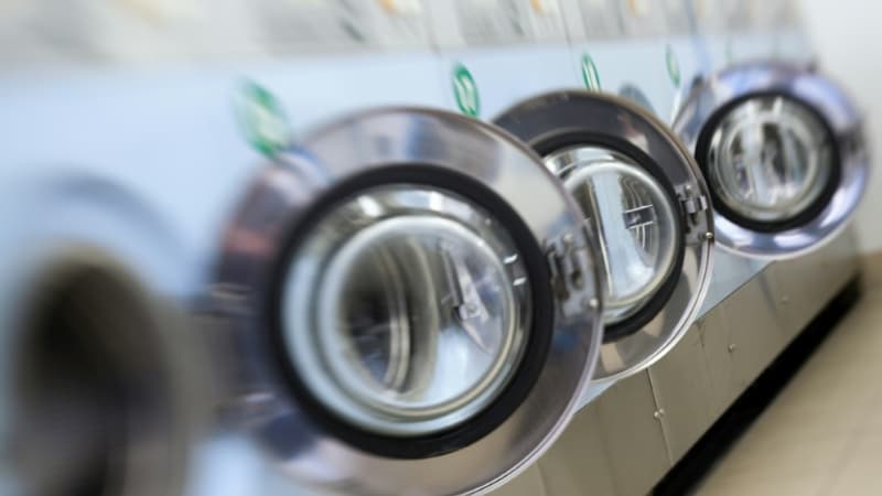 À Paris, des laveries augmentent les tarifs des machines face à la flambée des prix de l'énergie
