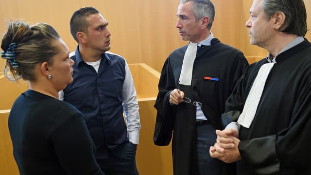 8 000 Euros Et Une Voiture Contre Un Bebe Un Proces De Traite D Etre Humain S Est Ouvert A Marseille