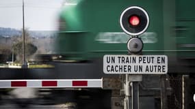 Un passage à niveau - Image d'illustration