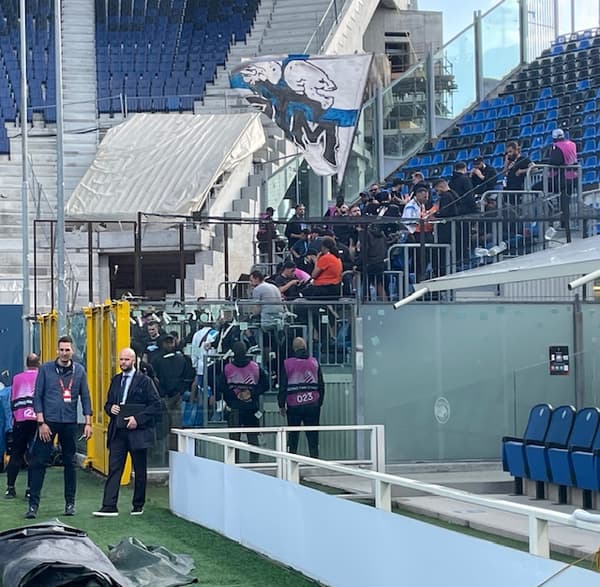 Les premiers supporters marseillais arrivent au stade pour Atalanta-OM, le 9 mai 2024