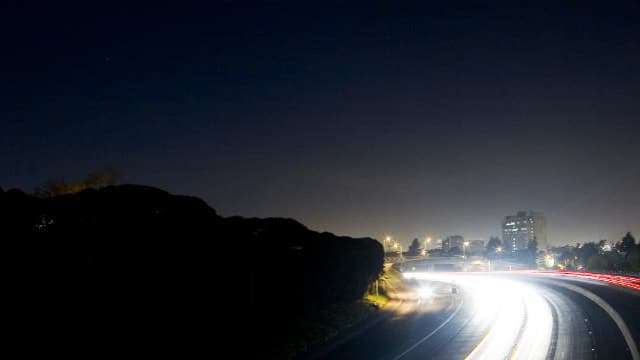 L'inattention ou les comportements les plus dangereux n'ont pas forcément lieu la nuit sur autoroute, mais bien plus souvent en journée.