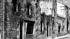 Une rue du village d'Oradour-sur-Glane, conservée telle quelle depuis le massacre.