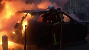 Gilets jaunes: les pompiers très sollicités samedi sur le terrain