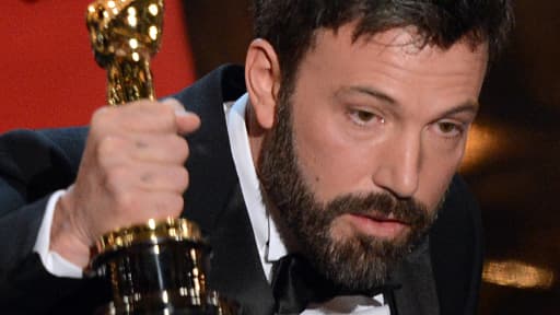 Ben Affleck recevant l'oscar pour son film Argo, en février 2013