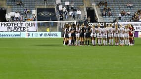 Les joueuses de Washington Spirit et de Gotham FC ont arrêté leur match pendant une minute pour protester contre les agressions sexuelles d'un ancien entraîneur