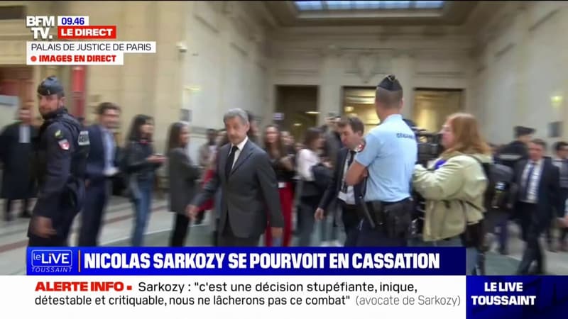 Affaire des écoutes: les images de Nicolas Sarkozy quittant la salle d'audience