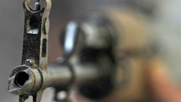 Cinquante-sept personnes ont été interpellées mardi matin sur tout le territoire français dans le cadre d'une enquête sur un trafic d'armes.