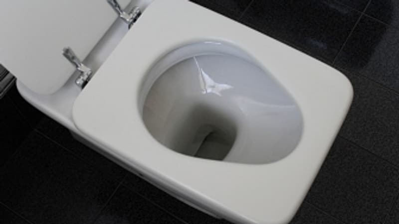 Les toilettes de mon travail sont trop sales: à qui puis-je me plaindre?