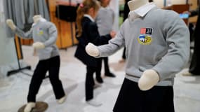 Présentation des uniformes utilisés dans certaines écoles de Béziers en 2024, le 15 février 2024