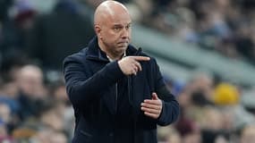 Arne Slot lors du match de Liverpool contre Aston Villa, le 19 février 2025